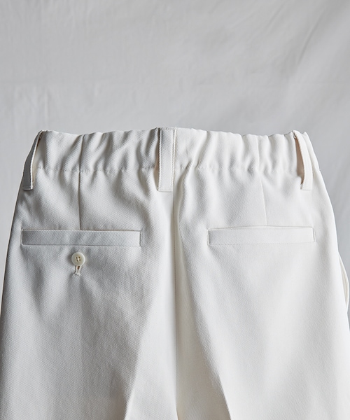LIDNM（リドム）の「KERSEY STRAIGHT TROUSERS（スラックス・メンズ・ホワイト・S/M/L）」の11枚目の写真