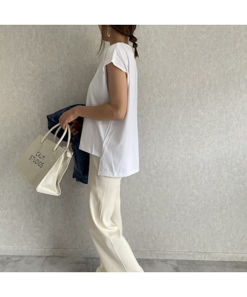 copine（コピン）の「バックロングサイドスリット♪フレンチスリーブ Tシャツ(3color）【クリックポスト対象商品】（Tシャツ/カットソー・レディース・ブラック/ベージュ/ホワイト・ワンサイズ）」の2枚目の写真