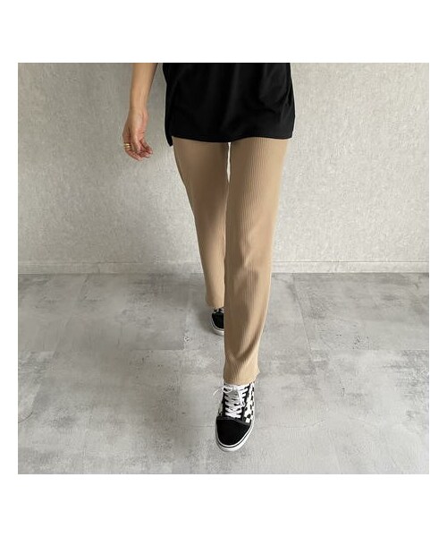 copine（コピン）の「楽な履き心地で美シルエット♪カットリブストレートパンツ(3color)（その他パンツ・レディース・ブラック/ベージュ/ホワイト・ワンサイズ）」の3枚目の写真