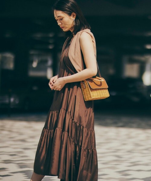 Andemiu（アンデミュウ）の「キャミワンピ（ワンピース/ドレス・ブラック/ブラウン/ブルー）」の2枚目の写真