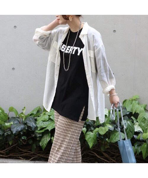 Sheson（シーズン）の「’LBERTY’ロゴビッグTee（Tシャツ/カットソー・レディース・アイボリー/ブラック・FREE）」の5枚目の写真