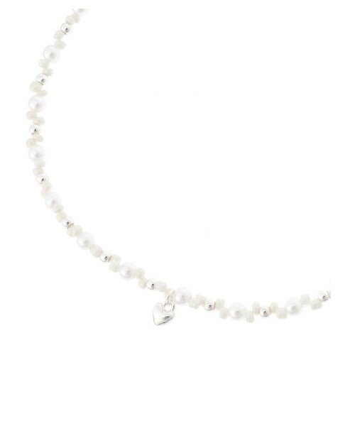 Green　Parks（グリーンパークス）の「ハートトップビーズネックレス（アクセサリー・ホワイト・F）」の3枚目の写真