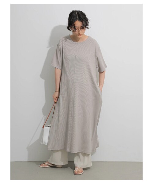 AMERICAN HOLIC（アメリカンホリック）の「テレコクルーネックカットワンピース（ワンピース/ドレス・チャコールグレー/グレーベージュ/ブラウン/イエロー・M/L）」の2枚目の写真