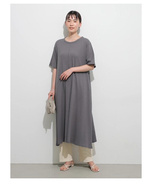 AMERICAN HOLIC（アメリカンホリック）の「テレコクルーネックカットワンピース（ワンピース/ドレス・チャコールグレー/グレーベージュ/ブラウン/イエロー・M/L）」の11枚目の写真