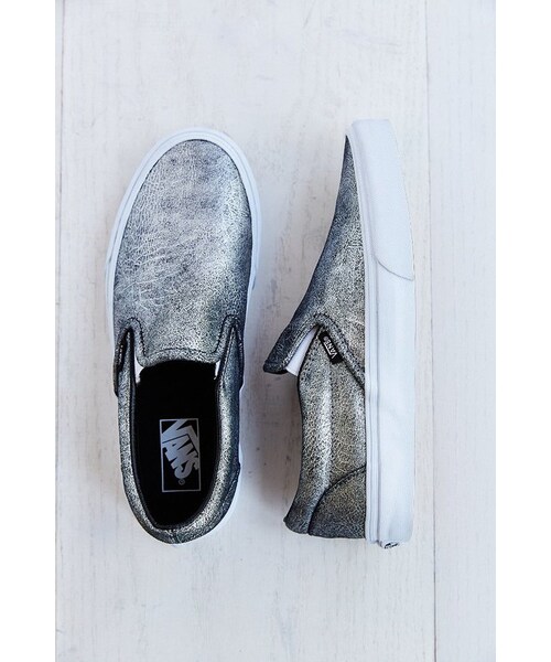 VANS（バンズ）の「Vans Metallic Silver Women‘s Slip-On Sneaker（スニーカー・レディース・SILVER・9/8/10）」の6枚目の写真