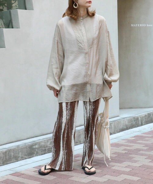 Sheson（シーズン）の「バンドカラーボリューム袖シアーシャツ（シャツ/ブラウス・レディース・アイボリー/サンドベージュ/パープルグレー・FREE）」の6枚目の写真