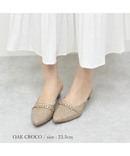 Shoe Fantasy（シューファンタジー）の「アーモンドトゥミュール（パンプス・レディース・ベージュ/ブラック/ホワイト・22.0/22.5/23.0/23.5/24.0/24.5/25.0）」の3枚目の写真