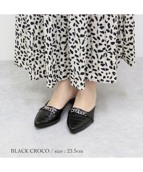 Shoe Fantasy（シューファンタジー）の「アーモンドトゥミュール（パンプス・レディース・ベージュ/ブラック/ホワイト・22.0/22.5/23.0/23.5/24.0/24.5/25.0）」の2枚目の写真