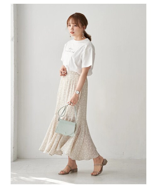 earth music&ecology（アースミュージックアンドエコロジー）の「Stay true to yourself BOX Tシャツ（トップス・オフホワイト/ブラック/サックスブルー・F）」の5枚目の写真