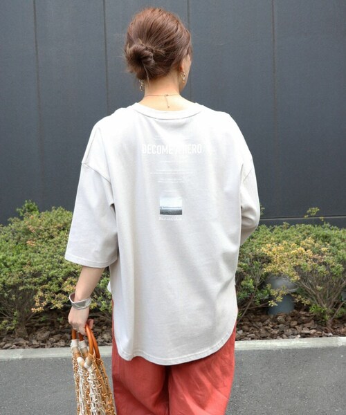 Sheson(シーズン)の「バックプリント七分袖Tee(Tシャツ/カットソー・レディース・ホワイト/グレーベージュ/ブラック・FREE)」の3枚目の写真