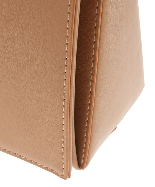 CLANE(クラネ)の「トライアングルバッグ 10116-8622(バッグ・レディース・BLACK/CAMEL・F)」の7枚目の写真