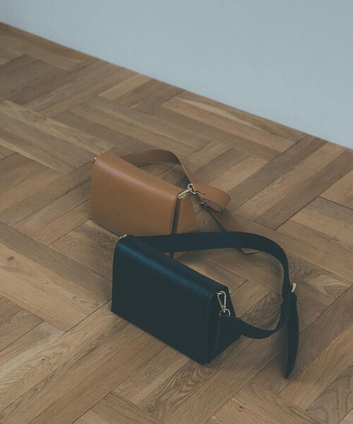 CLANE(クラネ)の「トライアングルバッグ 10116-8622(バッグ・レディース・BLACK/CAMEL・F)」の10枚目の写真