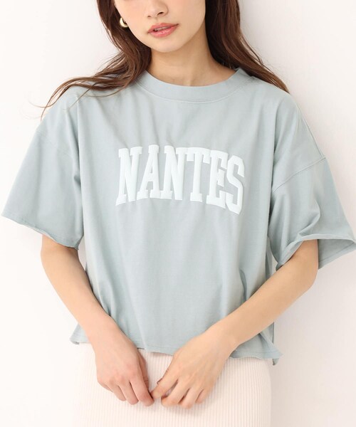 one after another NICE CLAUP（ワンアフターアナザーナイスクラップ）の「カレッジロゴTee（Tシャツ/カットソー・レディース・オフホワイト/アイボリー/サックスブルー/チャコールグレー・0）」の3枚目の写真