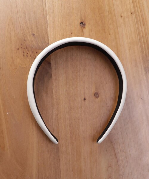 3coins（3coins）の「エコレザーカチューシャ（カチューシャ・ベージュ/ブラック/アイボリー・0）」の2枚目の写真