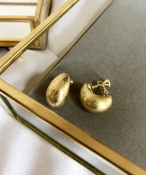 3coins スリーコインズ 3coins の ワイド半円ドロップメタルイヤリング イヤリング Wear