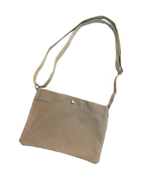 3coins（3coins）の「【小物ではじめる春の装い】コットンサコッシュ（ショルダーバッグ・アイボリー/ベージュ/ブラック・0）」の2枚目の写真