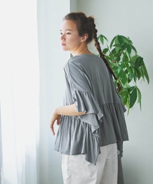 PUAL CE CIN（ピュアルセシン）の「ピグメント染めスラブ天竺Ｔ（Tシャツ/カットソー・レディース・ライトベージュ/ピンク/ブルー/グレー・FREE）」の2枚目の写真