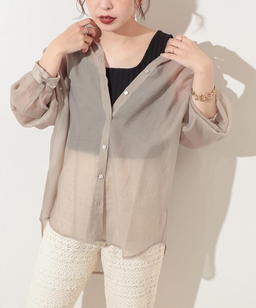 natural couture（ナチュラルクチュール）の「スクエア釦シアーシャツ（シャツ/ブラウス・レディース・オフホワイト/ベージュ/オレンジ/サックスブルー/ピンク・FREE）」の2枚目の写真