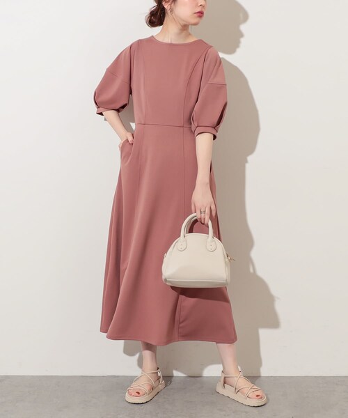 natural couture(ナチュラルクチュール)の「【WEB限定カラー有り】ランタンスリーブ2WAYカットワンピース(ワンピース・レディース・ライトベージュ/レッド系その他/ミント/ブラック/ブルー・FREE)」の2枚目の写真