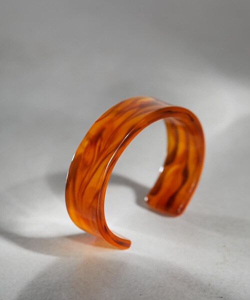 Chico（チコ）の「クリアワイドバングル（バングル/リストバンド・レディース・ホワイト/ブラウン/ブラック・F）」の2枚目の写真