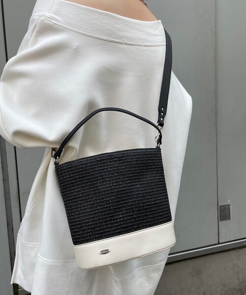 Who S Who Chico フーズフーチコ チコ の 巾着付きペーパーバケツバック ショルダーバッグ Wear