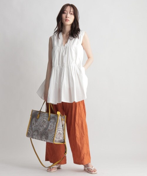 Andemiu（アンデミュウ）の「プリーツパンツ（パンツ・ブラック/オレンジ(WEB限定)/ブラウン/グリーン(WEB限定)/カーキ）」の16枚目の写真