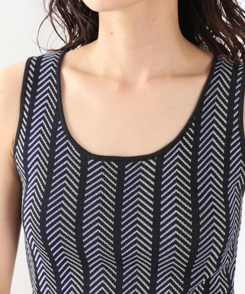 LOWRYS FARM（ローリーズファーム）の「ジャガードガラタンク（トップス・ベージュ/グリーン/ネイビー）」の7枚目の写真