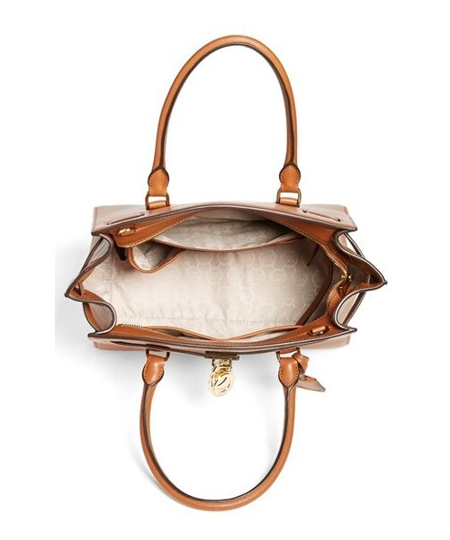 MICHAEL KORS（マイケルコース）の「MICHAEL Michael Kors 'Large Hamilton - Traveler' Tote（トートバッグ・レディース・Orange）」の2枚目の写真