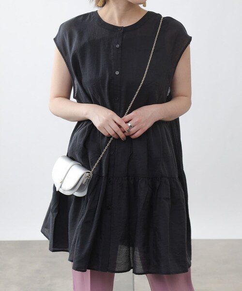 COLONY 2139（コロニートゥーワンスリーナイン）の「サステナブルシアー2WAYティアードブラウス（シャツ/ブラウス・レディース・オフホワイト/イエロー/ブラック・F）」の2枚目の写真