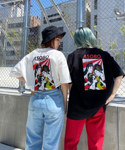 PAGEBOY（ページボーイ）の「【PAGEBOYLIM】吉原奈桜コラボ"遊"グラフィックT（トップス・レディース・オフホワイト/ブラック・M, L）」の3枚目の写真