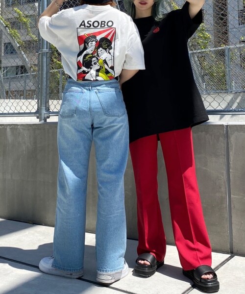 PAGEBOY（ページボーイ）の「【PAGEBOYLIM】吉原奈桜コラボ"遊"グラフィックT（トップス・レディース・オフホワイト/ブラック・M, L）」の5枚目の写真