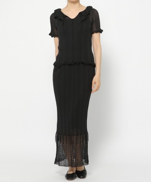 Ezick（エジック）の「透かしフリルリブプルオーバー（トップス・ブラック）」の2枚目の写真