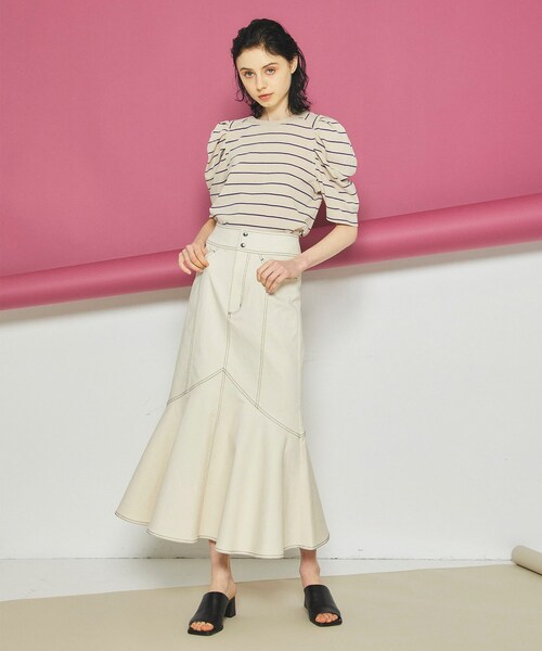 イネラ ボーダータックショルダートップス INella 完売色 INella（イネラ）の「【INella(イネラ)】ボーダータック