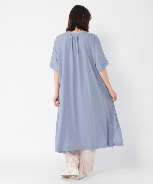 studio CLIP（スタディオクリップ）の「2WAY機能素材ワンピース（ワンピース/ドレス・オフホワイト/グリーン/ライトブルー/ネイビー）」の10枚目の写真