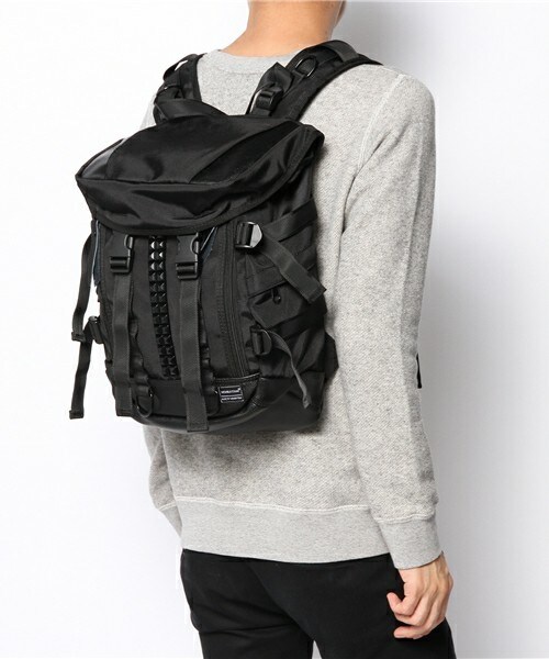 MEMENTISM（メメントイズム）の「MEMENTISM センタースタッズミニリュック（バックパック/リュック・メンズ・ブラック・FREE）」の5枚目の写真