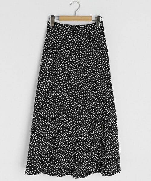 DHOLIC（ディーホリック）の「ドットロングスカート・全3色・t61969（スカート・レディース・ブルー/ブラック/ホワイト・ONESIZE）」の3枚目の写真
