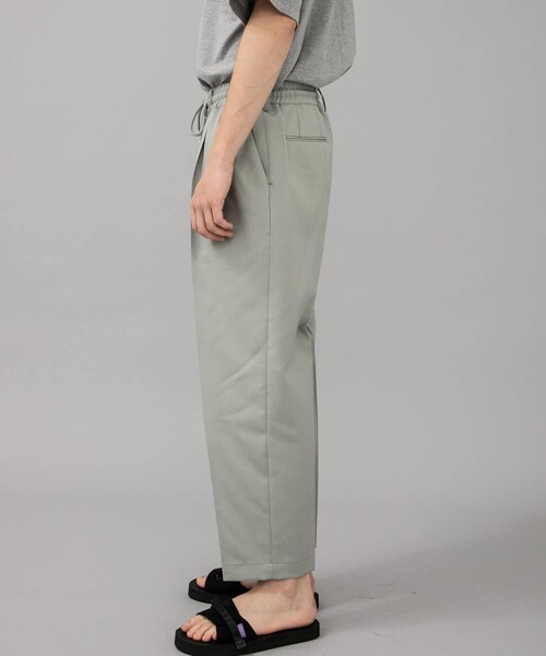 markaware（マーカウェア）の「STUDIOUS別注 TAPERED FIT EASY TROUSERS（その他・メンズ・GREY/BEIGE/BLUE・1/2）」の21枚目の写真