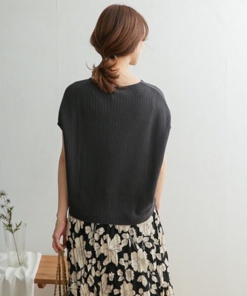 URBAN RESEARCH DOORS（アーバンリサーチドアーズ）の「棉麻船型領套衫（トップス・レディース・燕麥色/黃卡其綠/炭灰色・one）」の20枚目の写真