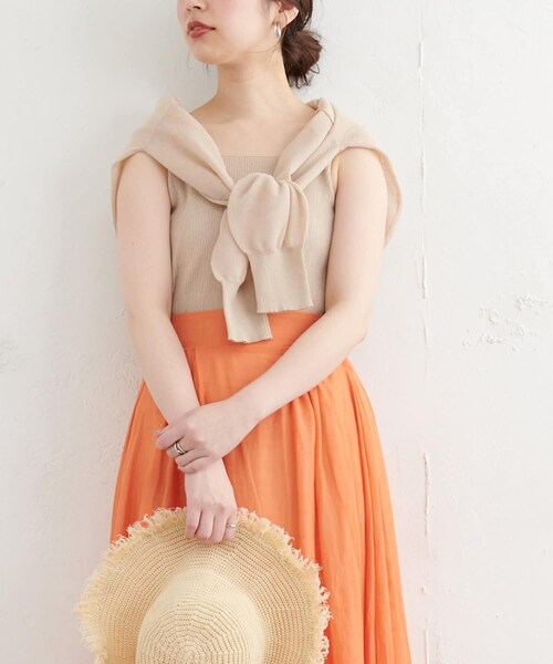 natural couture（ナチュラルクチュール）の「【WEB限定】ほんのりシアーカーデ+タンクセット（アンサンブル・レディース・オフホワイト/ベージュ/ピンク/オレンジ/グリーン/ブラック・FREE）」の2枚目の写真