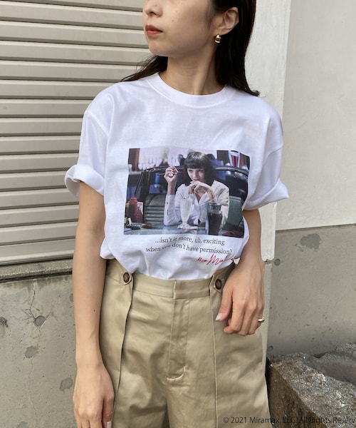 CAPRICIEUX LE'MAGE(カプリシューレマージュ)の「【GOOD ROCK SPEED】PULPFICTIONフォトシャツ(Tシャツ/カットソー・レディース・ホワイトその他1/ホワイトその他2・F)」の1枚目の写真