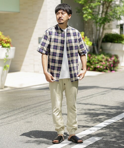 URBAN RESEARCH Sonny Label（アーバンリサーチサニーレーベル）の「クールリネンバンドカラーシャツ（その他・メンズ・ブルーST/カーキ/ナチュラル/ベージュCH・M/L）」の9枚目の写真