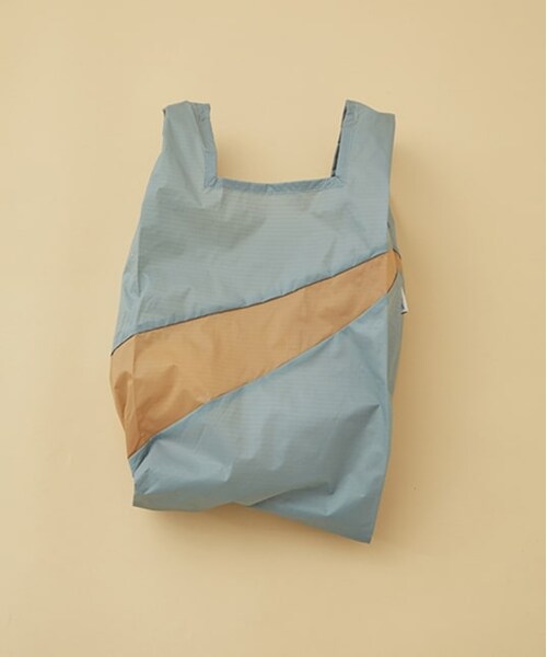 ADAM ET ROPE'（アダムエロペ）の「【SUSAN BIJL】The New Shopping Bag MEDIUM（バッグ・レディース・ブルー系3/レンガ/オレンジ系2/オレンジ系/ラベンダー系/ラベンダー/ターコイズ/キミドリ/ライトグリーン/キャメル/ダークブラウン系/ダークブラウン/ブラック/ライトグレー・F）」の2枚目の写真