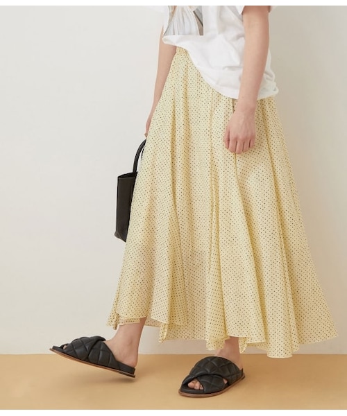 ADAM ET ROPE'(アダムエロペ)の「コットンボイルヘムフレアスカート(スカート・レディース・ブラック系/グリーン/イエロー系・F)」の3枚目の写真