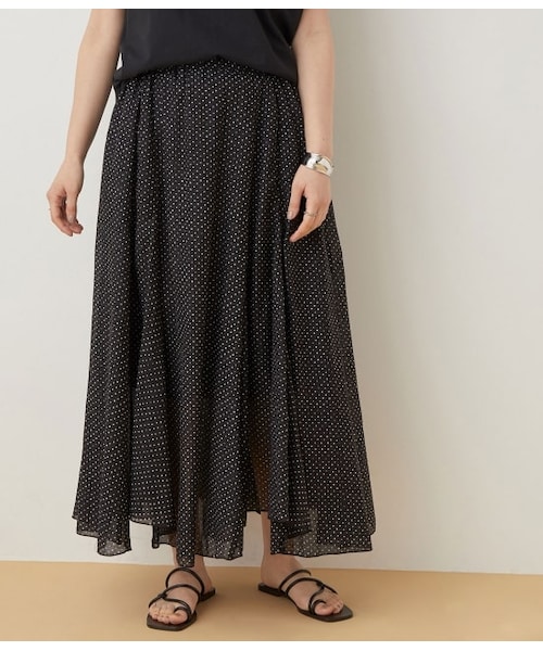 ADAM ET ROPE'(アダムエロペ)の「コットンボイルヘムフレアスカート(スカート・レディース・ブラック系/グリーン/イエロー系・F)」の1枚目の写真