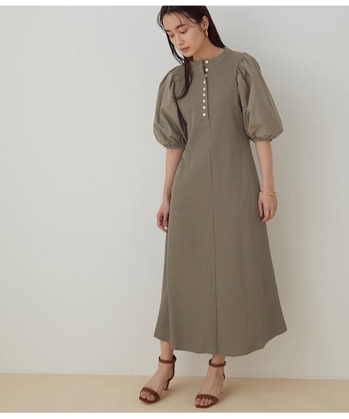 ADAM ET ROPE'(アダムエロペ)の「<洗える・追加>【WEB限定】ボタンディテールワンピース(ワンピース/ドレス・レディース・ベージュ/カーキ系/ブラック・F)」の3枚目の写真