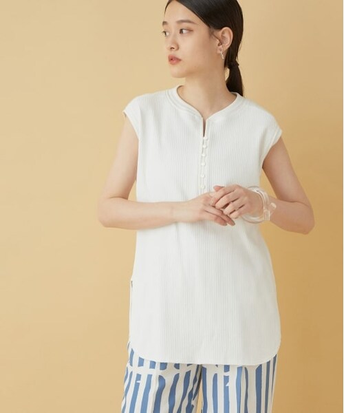 ADAM ET ROPE'（アダムエロペ）の「スリーブレスリブプルオーバー（トップス・レディース・ブラック/オフホワイト/ベージュ系・F）」の2枚目の写真