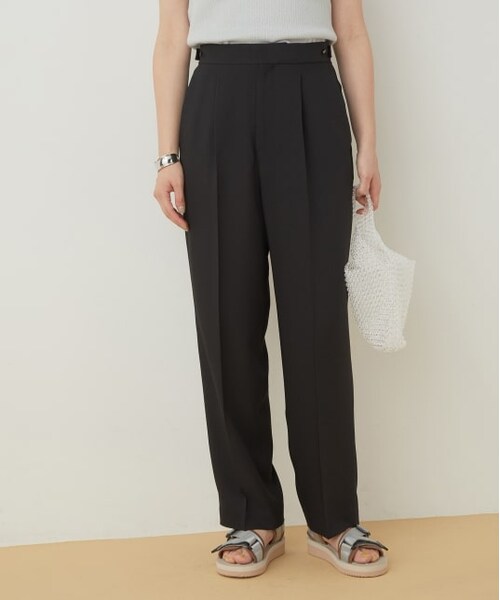 ADAM ET ROPE'(アダムエロペ)の「センタープレスセミワイドスラックス(パンツ・レディース・ブラック/ライトグリーン/ベージュ・38/36/34)」の1枚目の写真