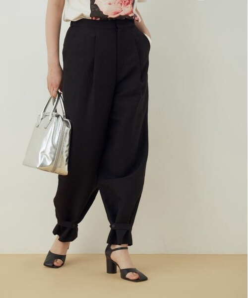 ADAM ET ROPE'(アダムエロペ)の「リネンバンブーイージーパンツ(パンツ・レディース・ライトグリーン/ピンク/ベージュ/ブラック・36/38)」の1枚目の写真