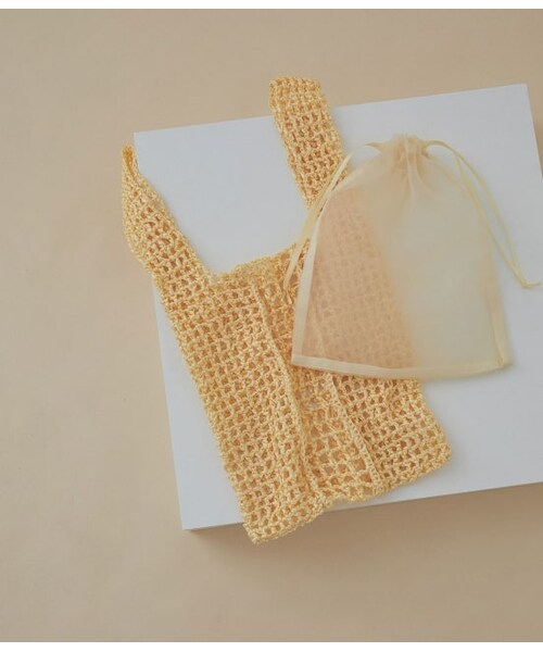 ADAM ET ROPE'（アダムエロペ）の「サテンメッシュバッグ（バッグ・レディース・ブラック/ベージュ/グリーン・F）」の2枚目の写真