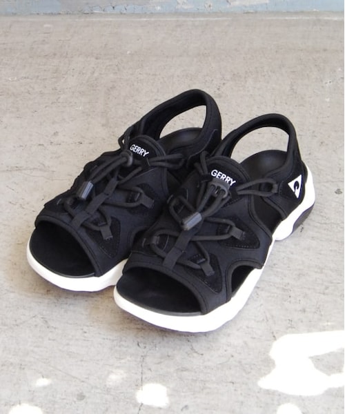 ROPE' PICNIC（ロペピクニック）の「【GERRY/ジェリー別注】アジャストスピンドルスニーカーサンダル（シューズ・レディース・ベージュ/ブラック系2/ブラック・24.5/23.5/22.5）」の2枚目の写真